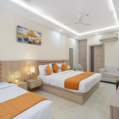 Hotel Sudarshan Ayodhya Екстериор снимка